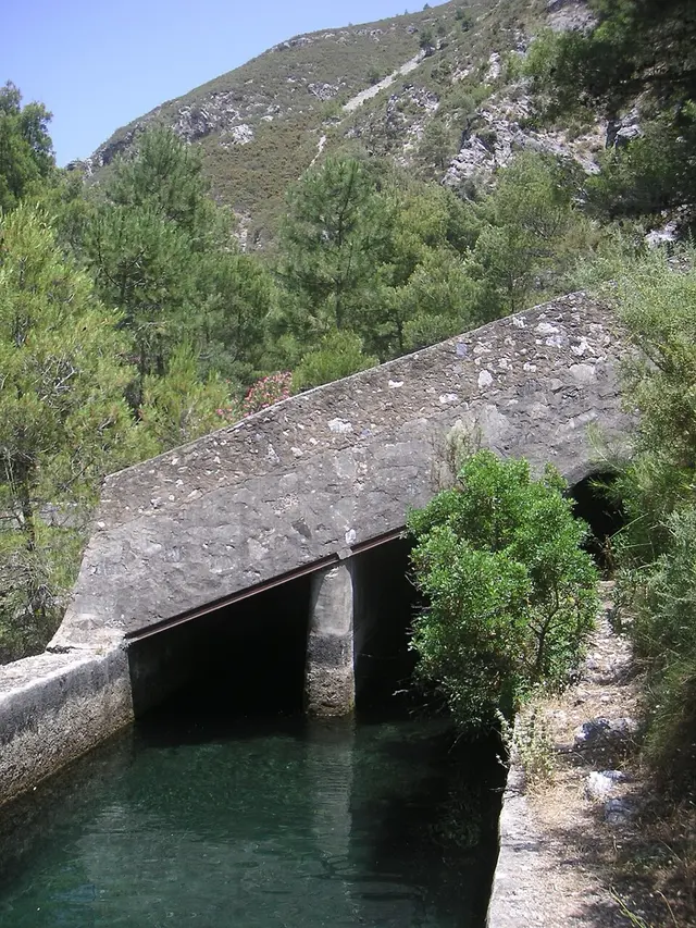 Presa del río Chíllar en el Vado de los Patos