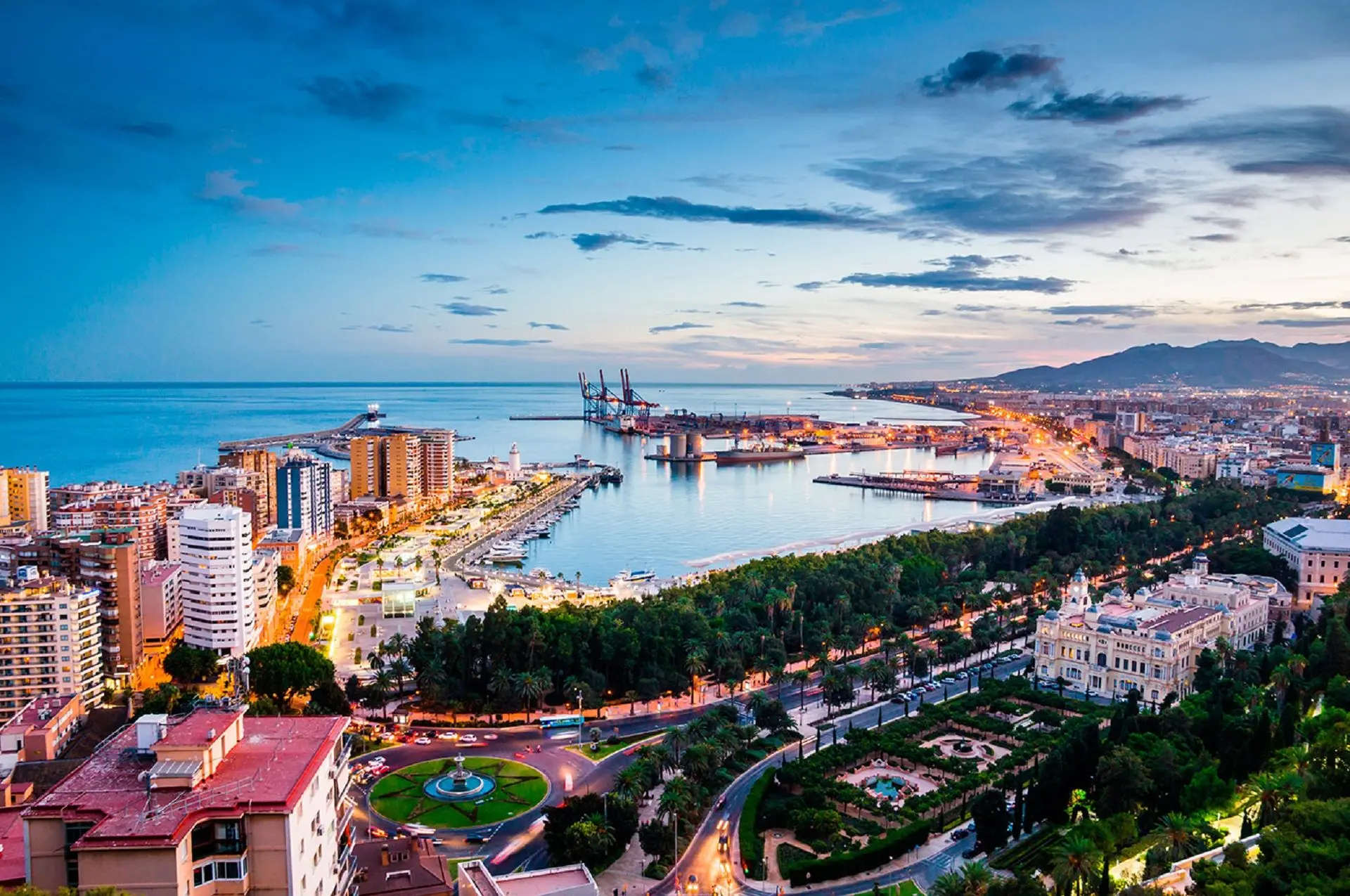 Visita Málaga: ¿Qué ver y hacer? TOP mejores PLANES!