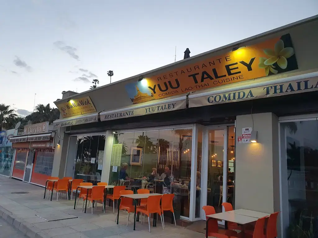 Where to eat at Burriana Beach en Nerja — imagen 1