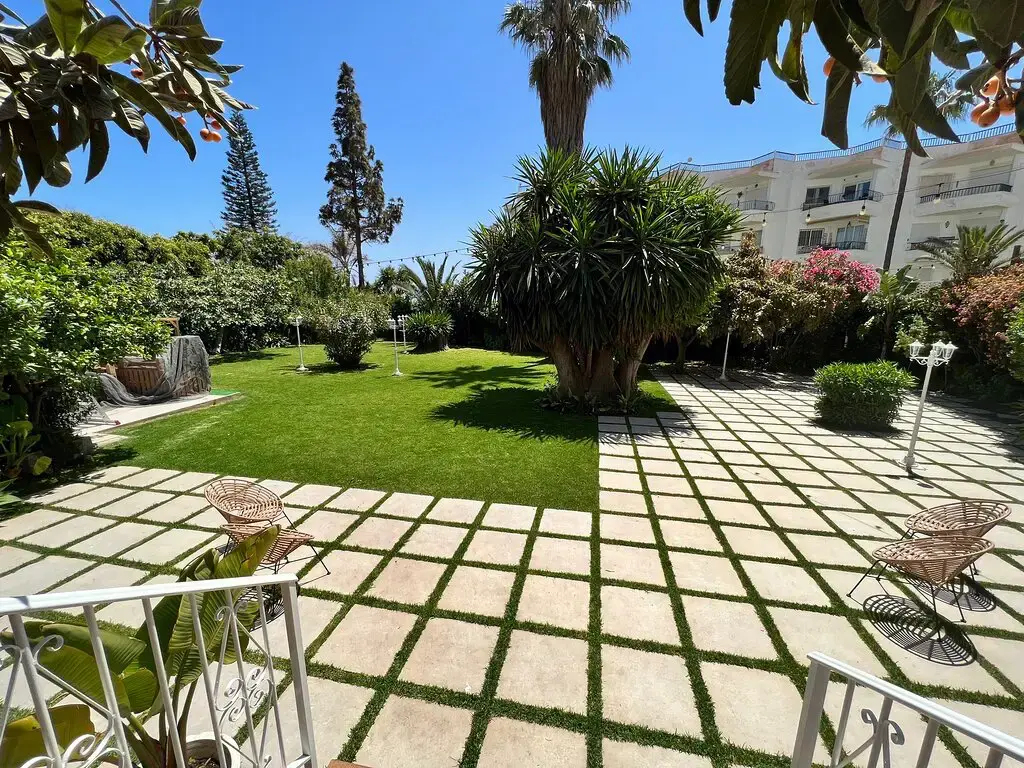 Bar-Restaurant Mena Garden