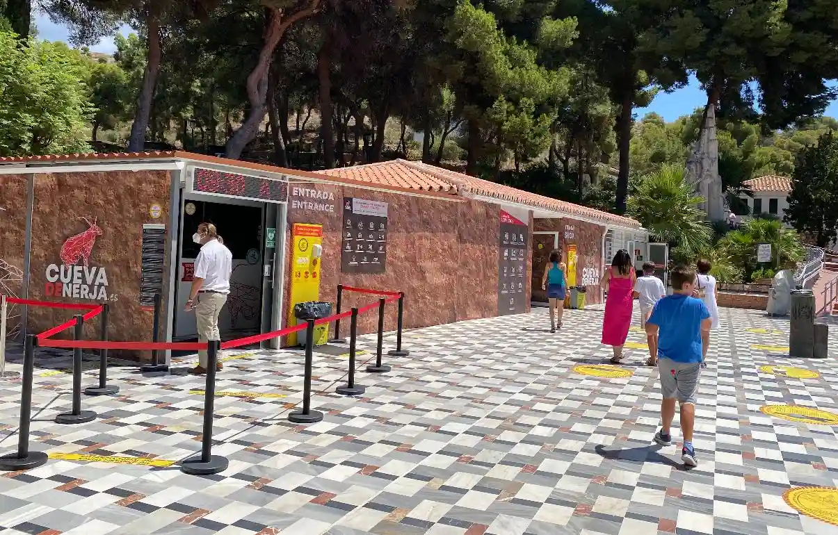 Nerja Caves — Prehistoric Wonder & Must-Visit Attraction en Nerja — vista principal (2 de 13)