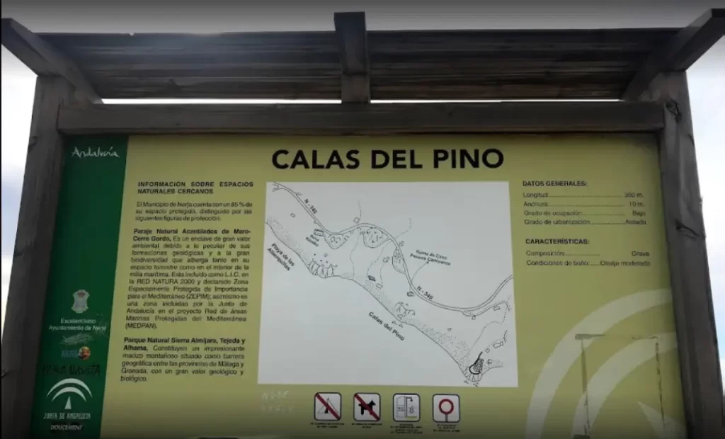 Zona de aparcamiento cerca de Cala Torre del Pino en Nerja — foto 1
