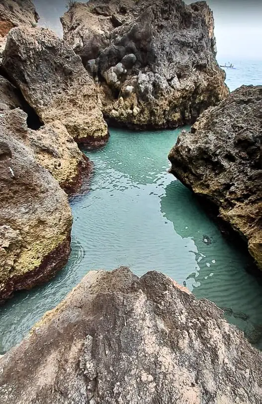 Playa La Caleta de Maro en Nerja — detalle (5 de 12)