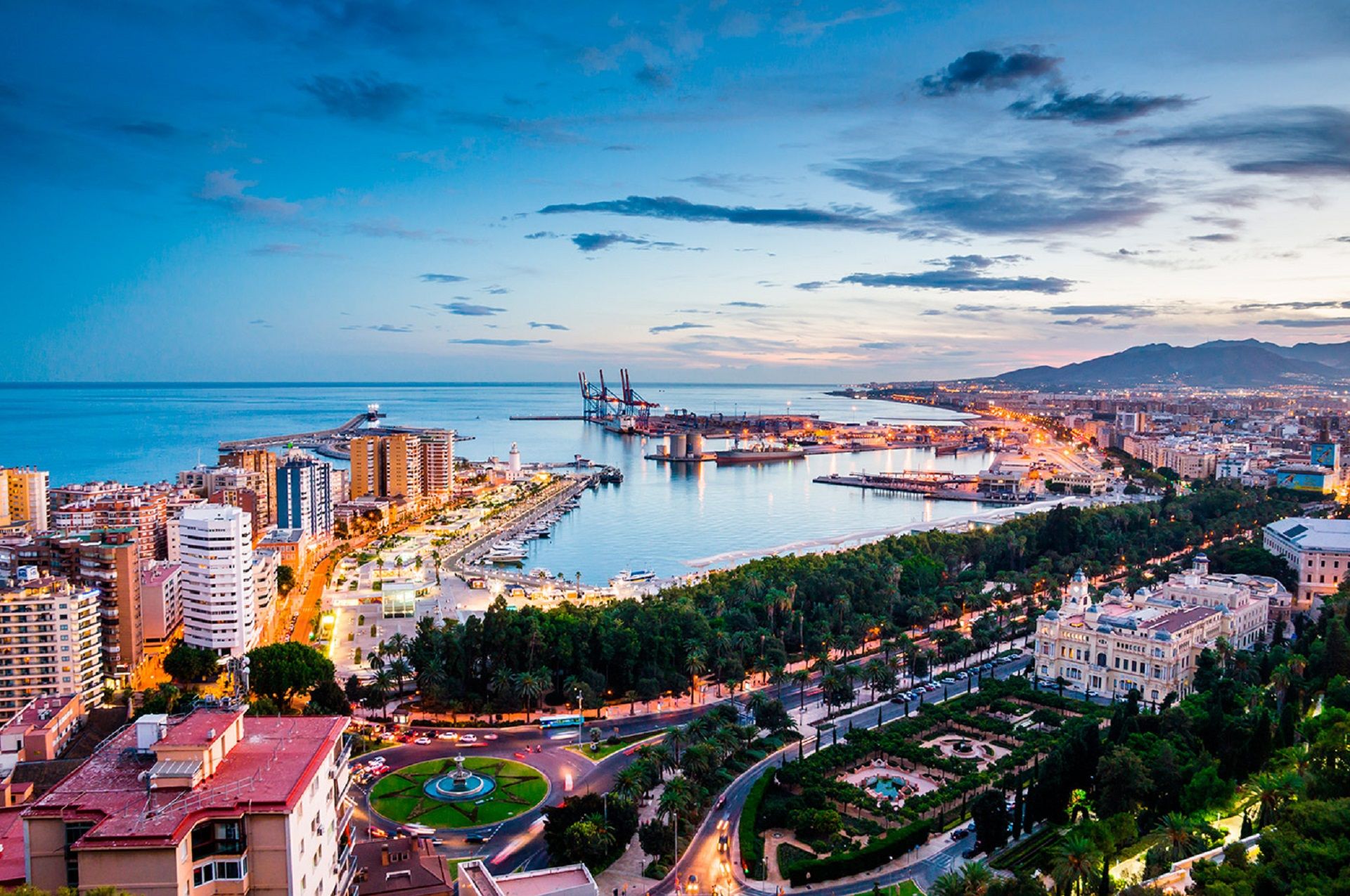 Visita Málaga: ¿Qué ver y hacer? TOP mejores PLANES!
