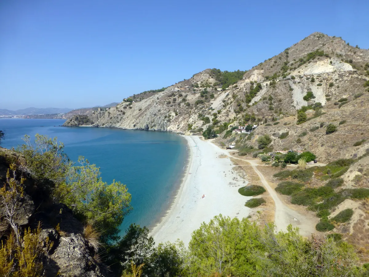 Playa El Cañuelo en Nerja — interior (4 de 13)