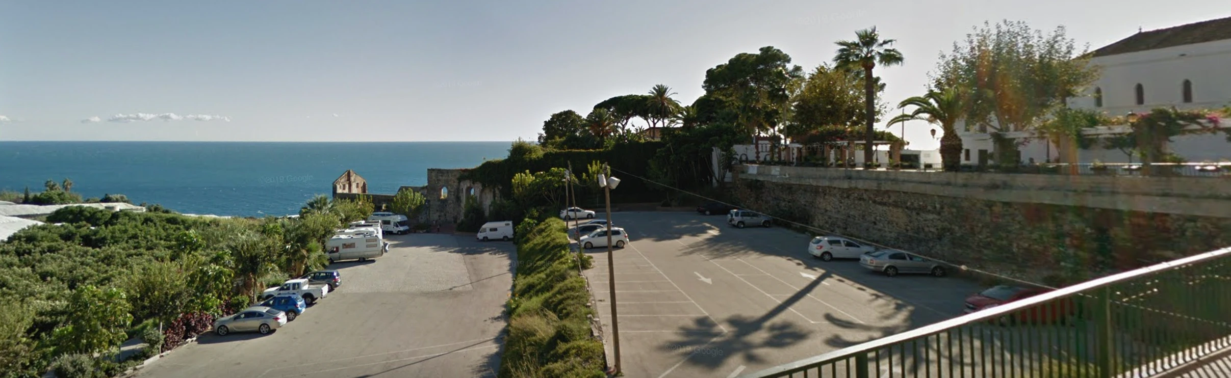 Parking Playa de Maro