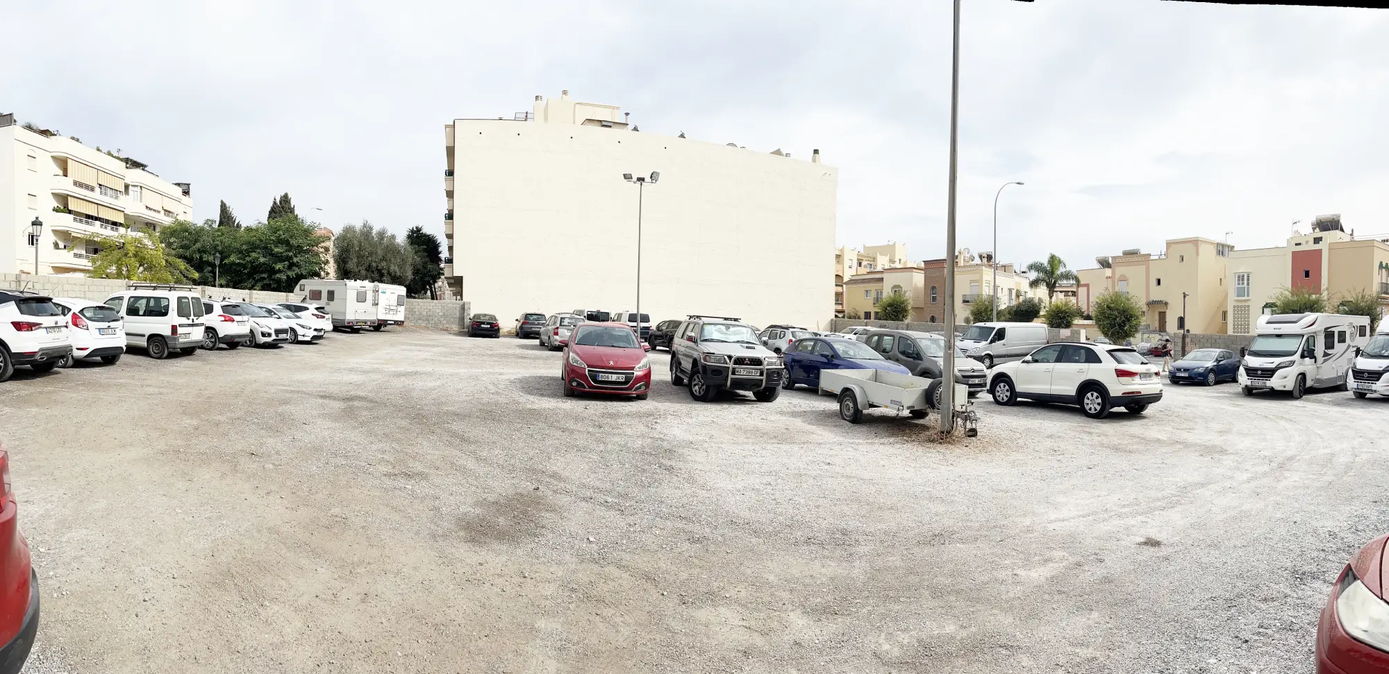 Parking Av. Mediterráneo (Playa La Torrecilla) en Nerja — exterior