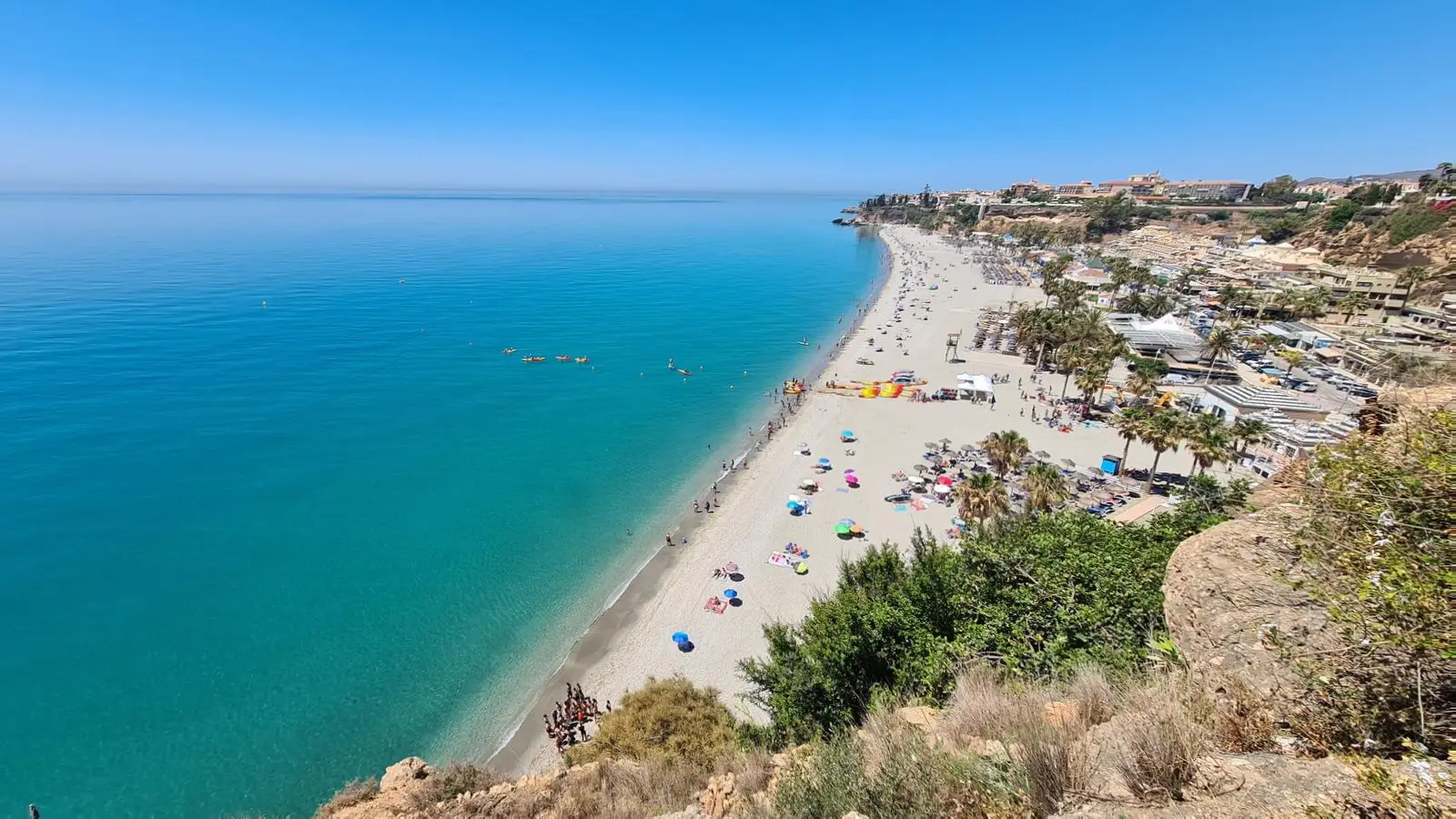 Burriana Beach — Nerja's Most Popular Beach en Nerja — exterior (3 de 16)