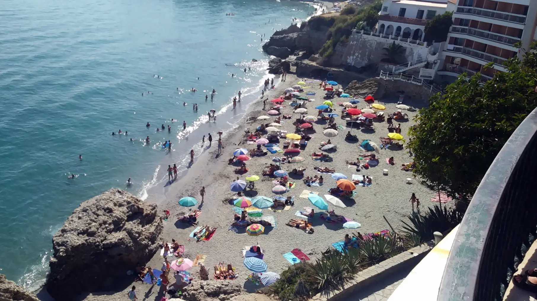 Playa La Caletilla en Nerja — detalle (5 de 15)