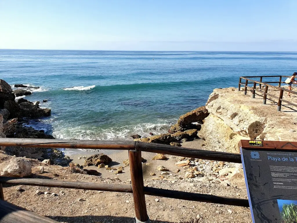 Playa La Torrecilla en Nerja — interior (4 de 12)