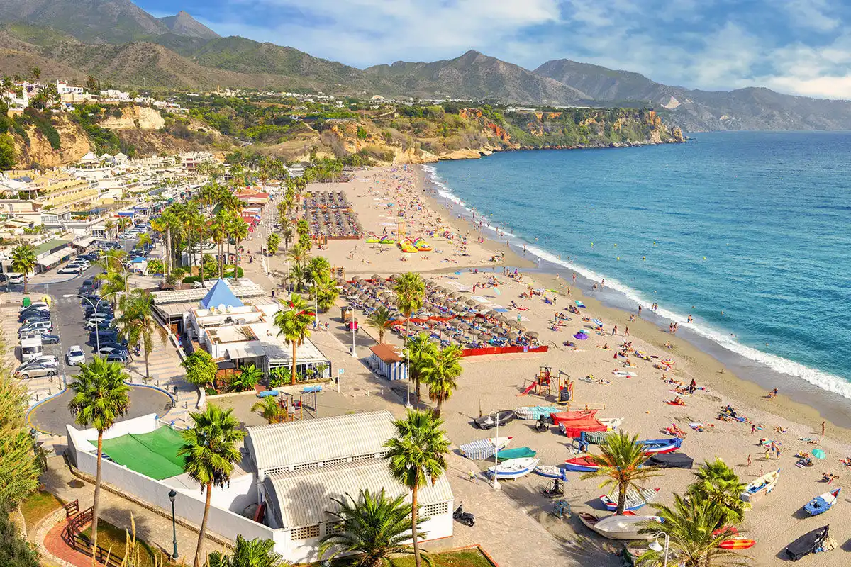 Burriana Beach — Nerja's Most Popular Beach en Nerja — vista principal (2 de 16)