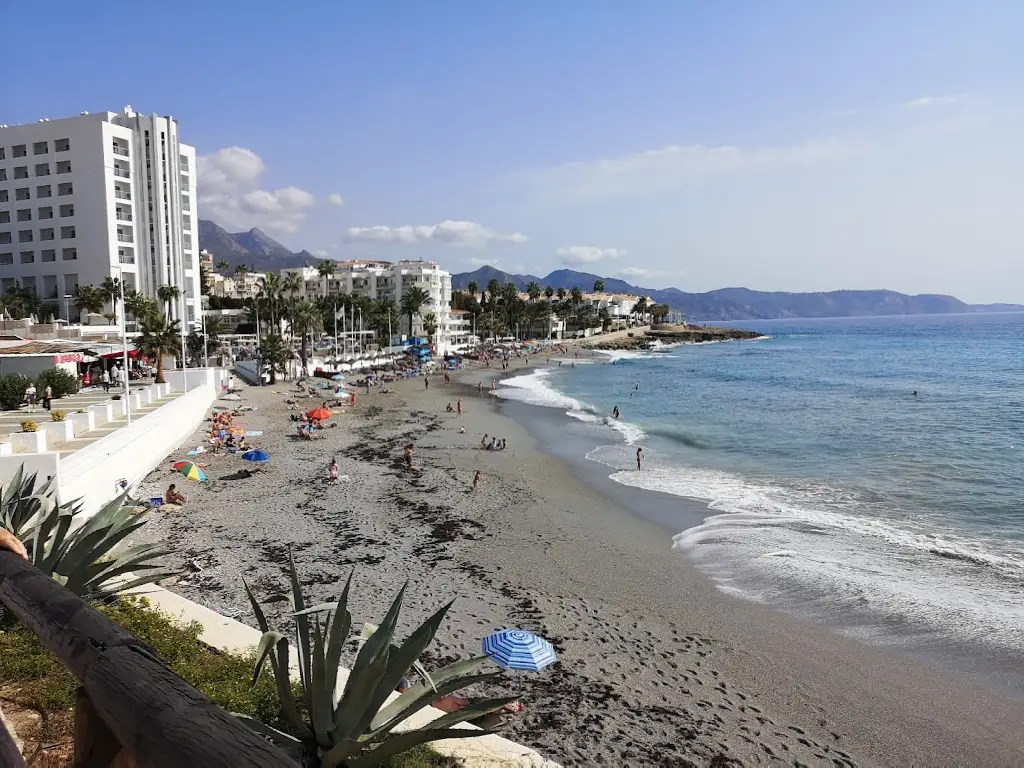 Playa La Torrecilla en Nerja — detalle (5 de 12)