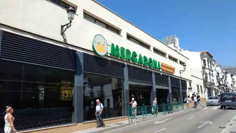 Mercadona en Nerja — vista principal