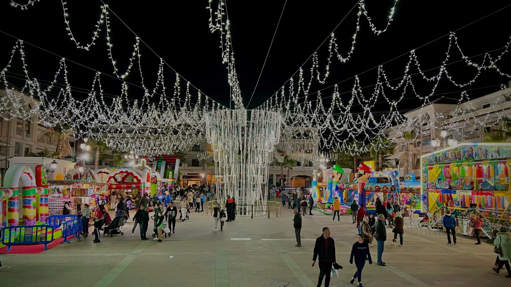 Fiestas de Navidad y Año nuevo, Nerja (2026) — foto 3