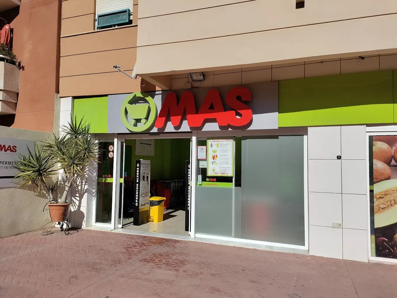 Supermercado MAS en Nerja — vista principal