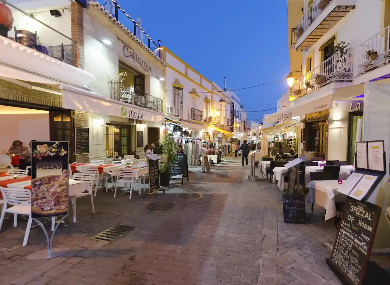 Centro de Nerja (Casco antiguo) ❤️ Lo que DEBES saber