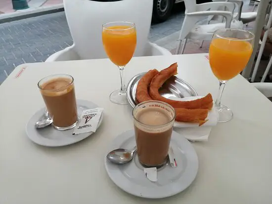 Café Bar las Cuatro Esquinas — foto 4