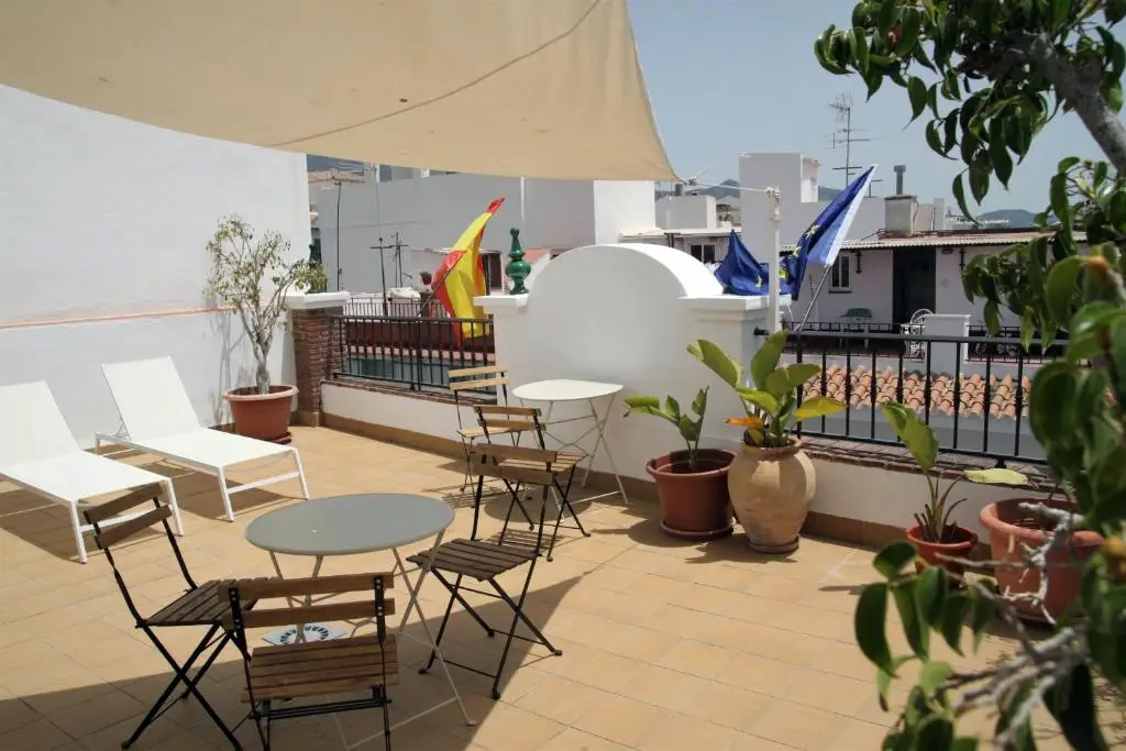 Hostal Easy Nerja Bronce — foto 4