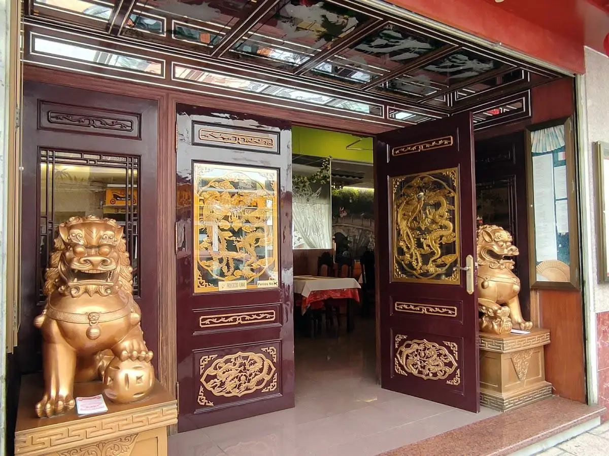 Restaurante China House