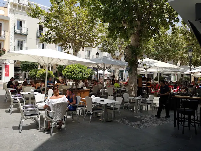 Kronox Café y Kronox Plaza — foto 5