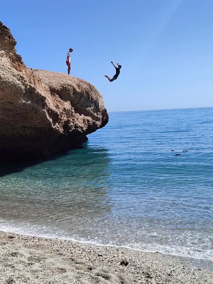 Playa Piedra de Tarzán en Nerja — exterior (3 de 8)