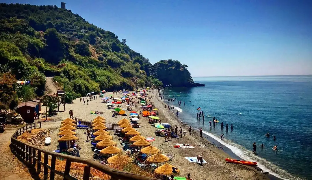 Maro Beach — One of Spain's Best Beaches en Nerja — vista principal (2 de 12)