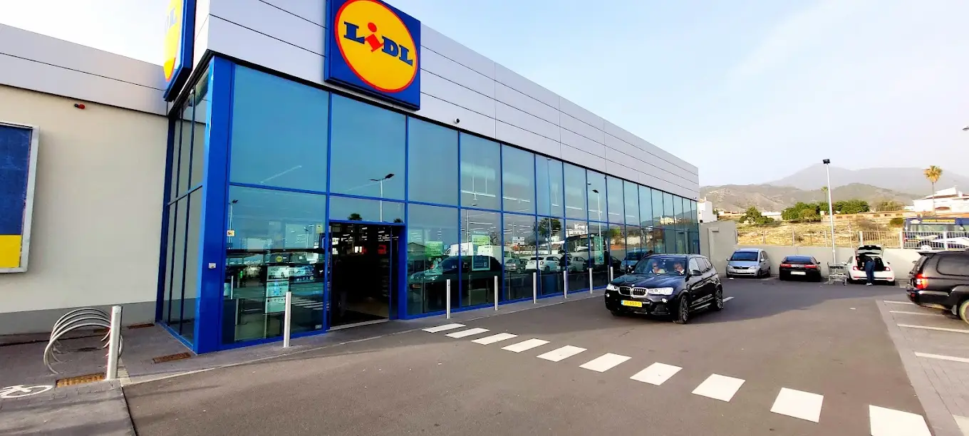 Lidl Supermarket en Nerja — vista principal