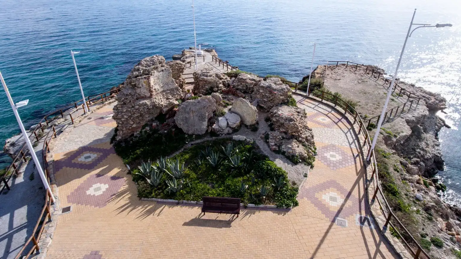 Mirador de La Torrecilla en Nerja — vista principal (2 de 13)