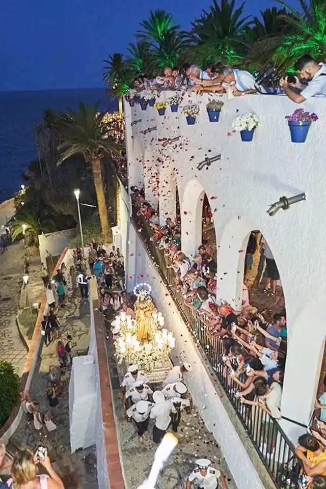 Virgen del Carmen in Nerja en Nerja — interior (4 de 10)