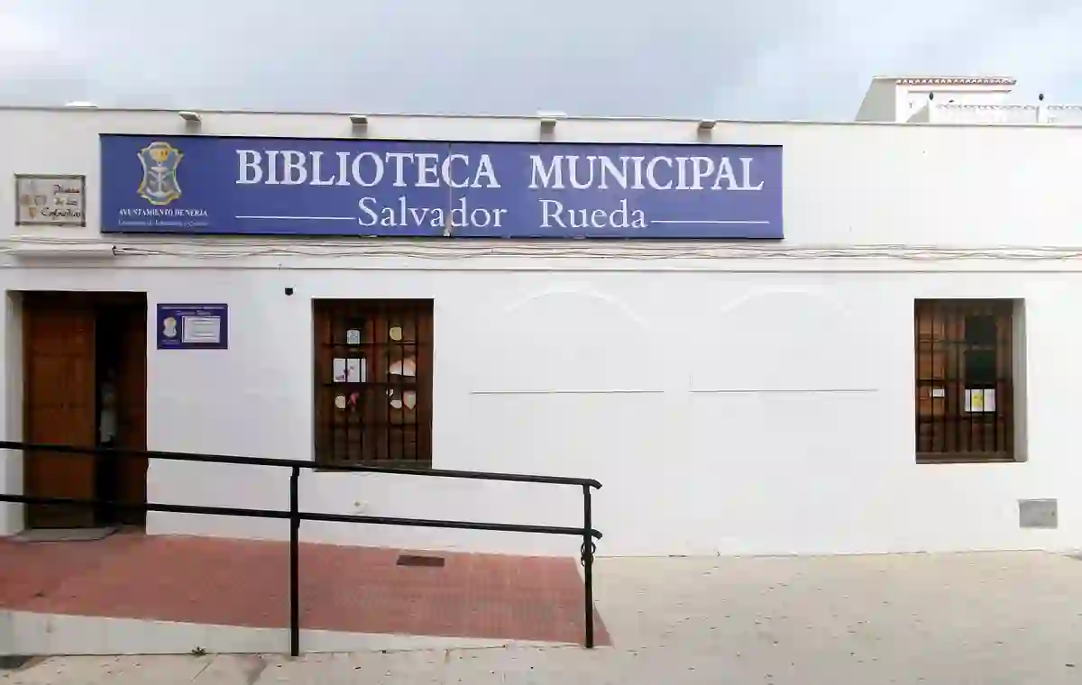 Nerja Municipal Library (Salvador Rueda)
