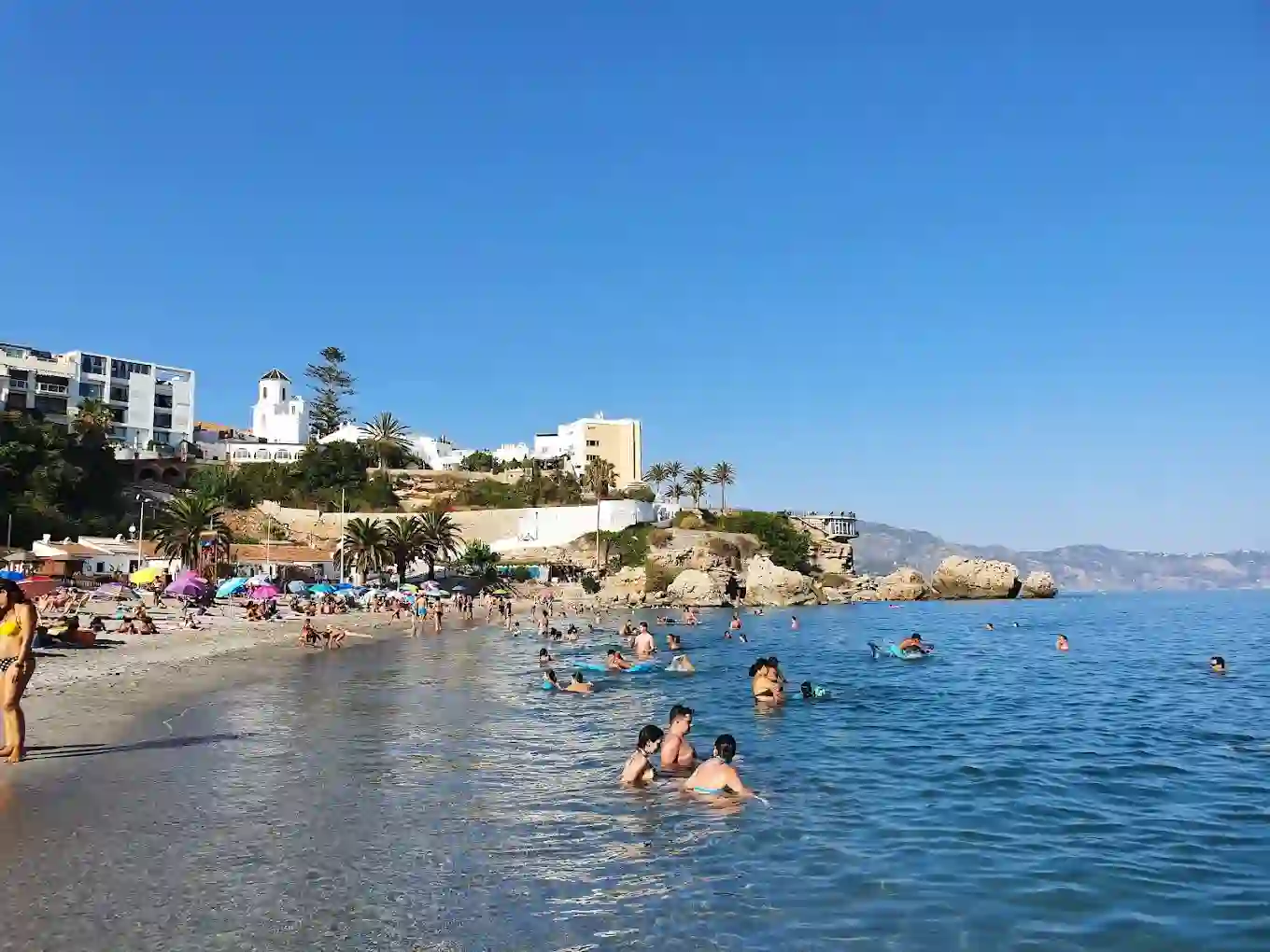 Playa El Salón en Nerja — vista principal (2 de 14)