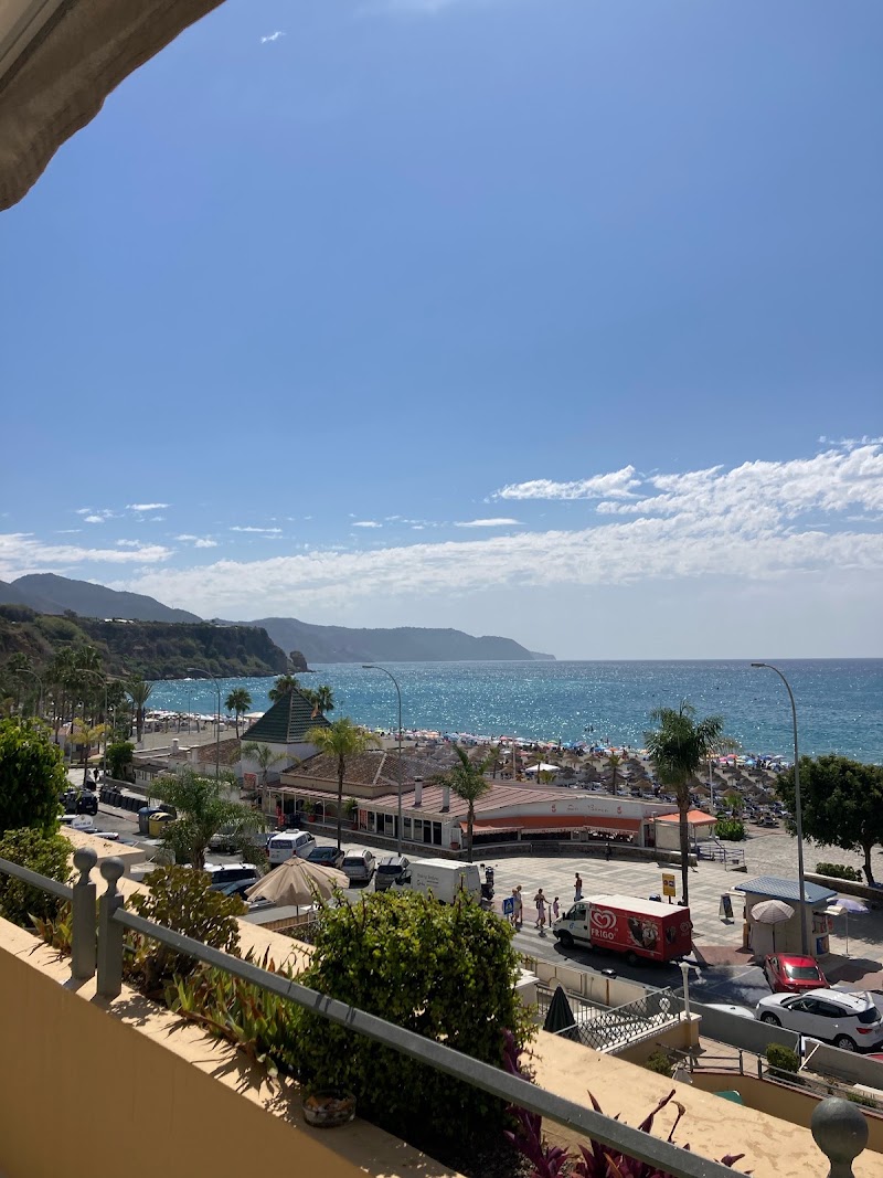 Apartamentos Nerja Bahía — foto 2