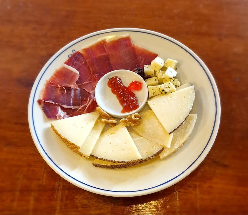 ISABEL Resto, Bar, Tapas — foto 3
