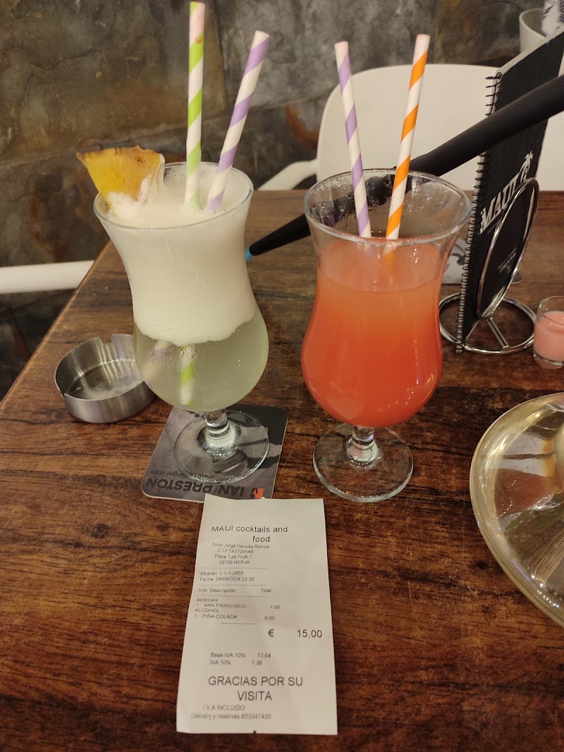Maui Cocktail & Food Bar — foto 4