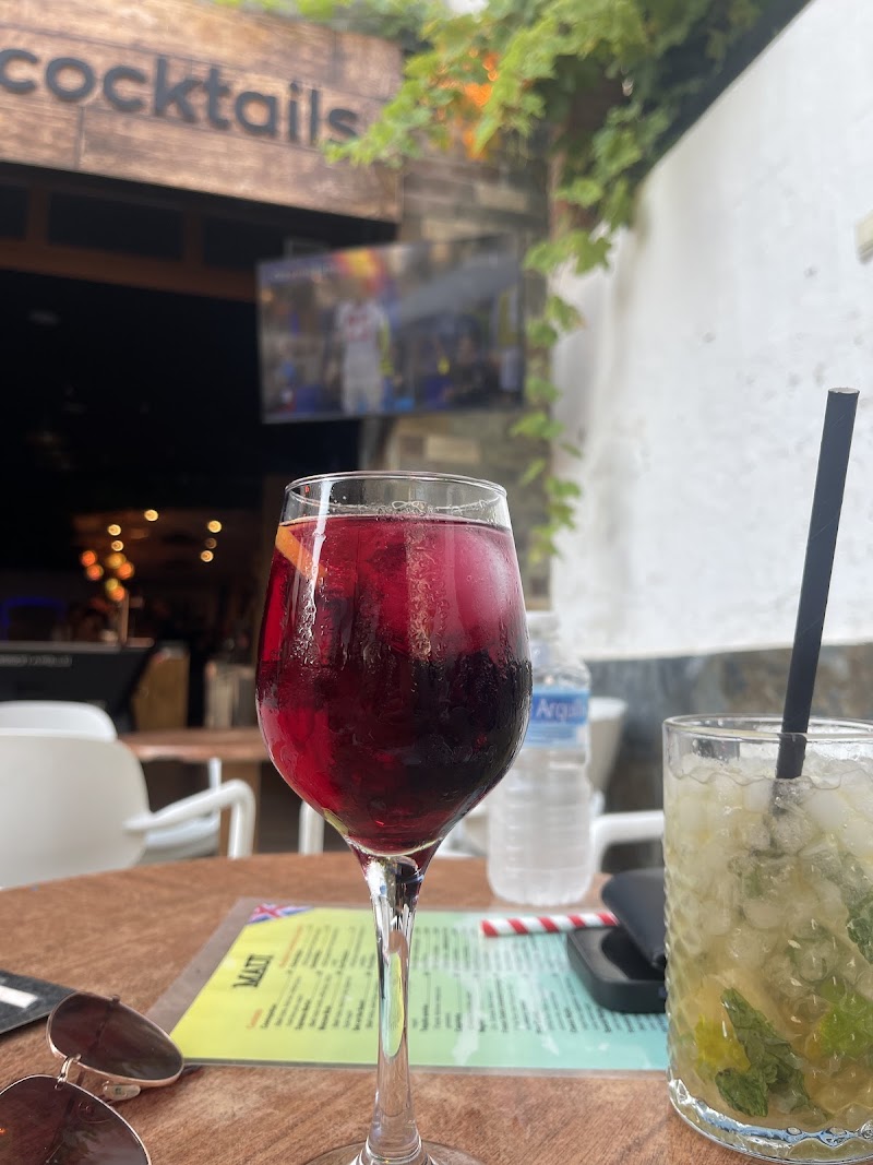 Maui Cocktail & Food Bar — foto 5