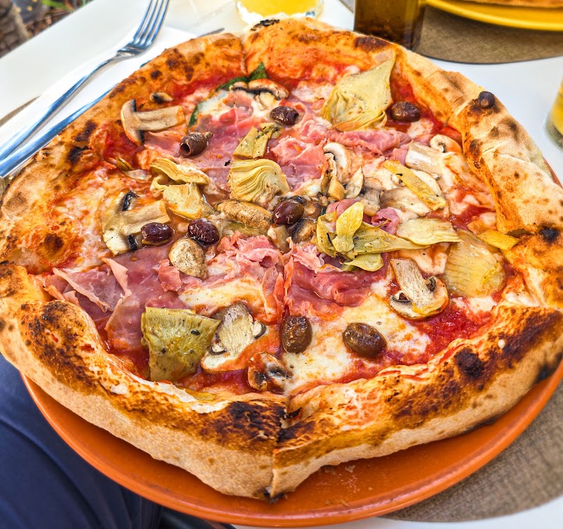 NATURALE RESTAURANT PIZZA BAR — foto 5
