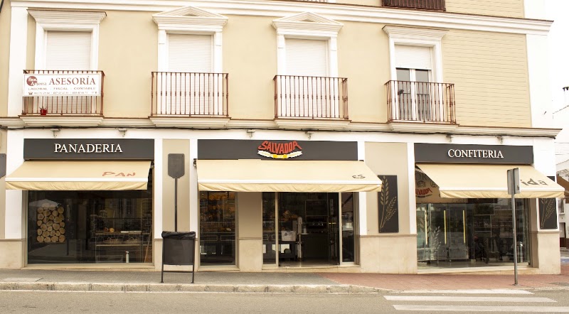 Panadería Confitería Salvador