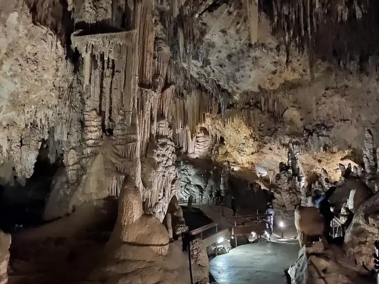 Sala de los fantasmas - Cueva de Nerja