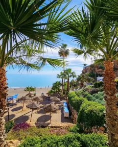 Playa de Calahonda Nerja 9